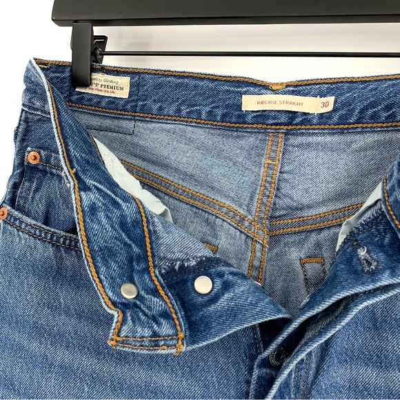 Levi's Premium Ribcage - Picture 5 of 10